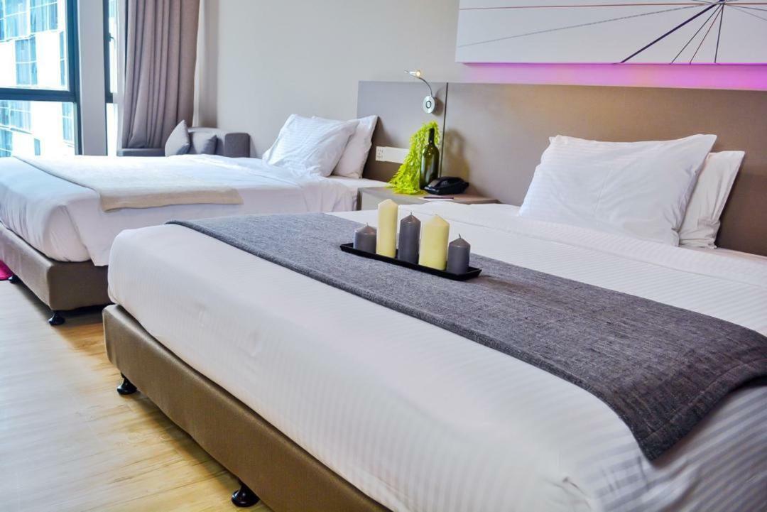 The 12 Suites @ Empire Damansara Petaling Jaya Eksteriør bilde